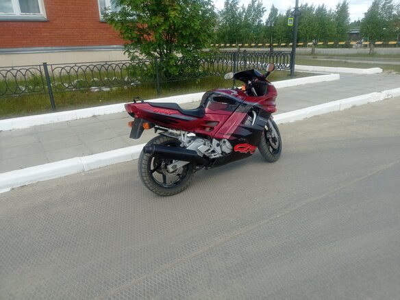1994 Honda CBR 600F, пурпурный, 280000 рублей