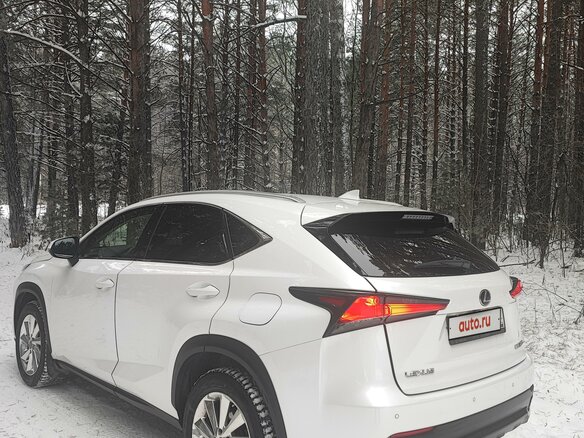 2018 Lexus NX 200 I Рестайлинг, белый, 3600000 рублей - вид 5