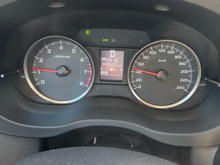 2014 Subaru XV I, белый, 1800000 рублей, вид 2