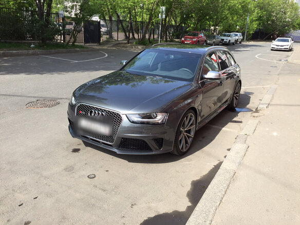 2015 Audi RS 4 III (B8), серый - вид 2