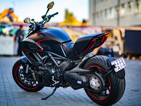 2012 Ducati Diavel, чёрный, 982299 рублей, вид 1