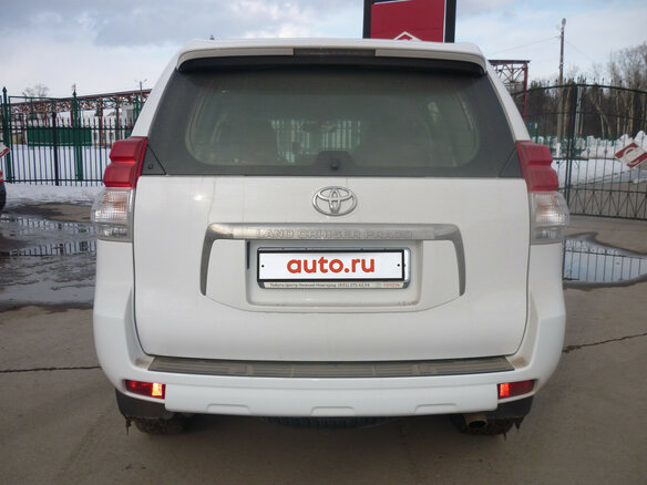 2012 Toyota Land Cruiser Prado 150 Series, белый - вид 3