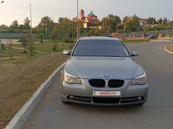 2003 BMW 5 серии 520i V (E60/E61), серый, 1000000 рублей - вид 2