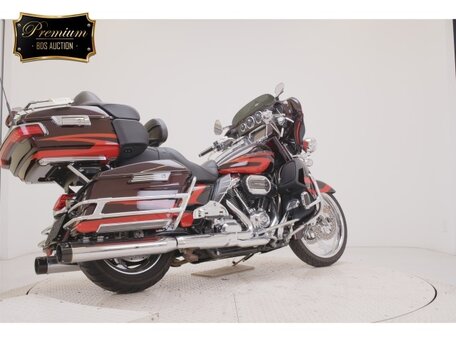2016 Harley-Davidson CVO Limited, чёрный, 1283000 рублей, вид 4