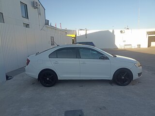 2017 Skoda Rapid I Рестайлинг, белый, 1282000 рублей, вид 3