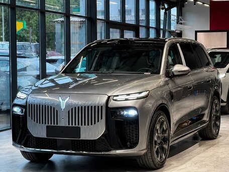 2026 Voyah Taishan X8, серебристый, 7200000 рублей, вид 2