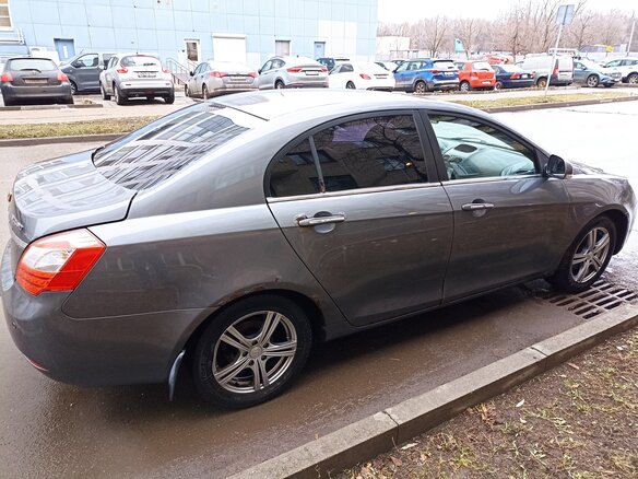 2013 Geely Emgrand EC7, серый, 450000 рублей - вид 4