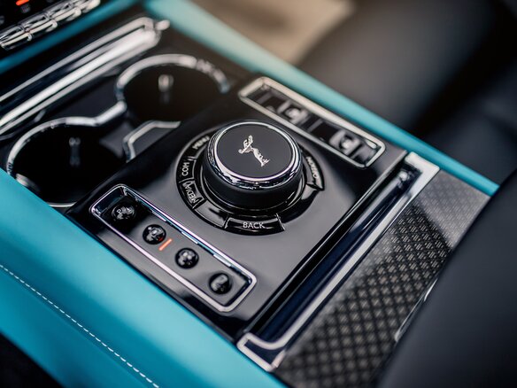 2022 Rolls-Royce Ghost Black Badge II (Series I), чёрный - вид 24