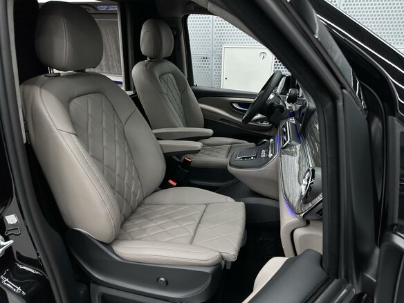 2026 Mercedes-Benz V-Класс Extra Long 300 d экстра длинный III (W447) Рестайлинг 2, чёрный, 42900000 рублей - вид 14