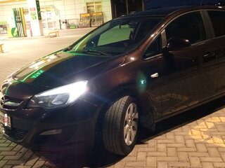 2014 Opel Astra J Рестайлинг, коричневый, 1000000 рублей, вид 4