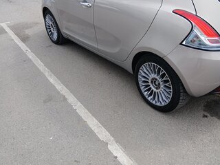 2012 Lancia Ypsilon III (Type 846), бежевый, 900000 рублей, вид 5