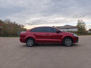 2012 Volkswagen Polo V, красный, 800000 рублей, вид 2