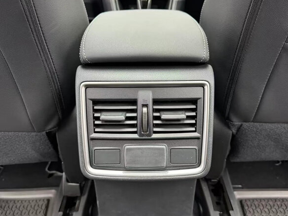 2022 Subaru Forester V Рестайлинг, зелёный, 3280000 рублей - вид 13