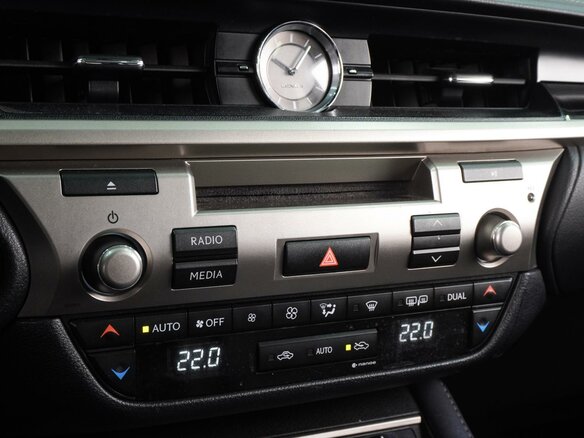 2016 Lexus ES 250 VI Рестайлинг, чёрный, 1961000 рублей - вид 14
