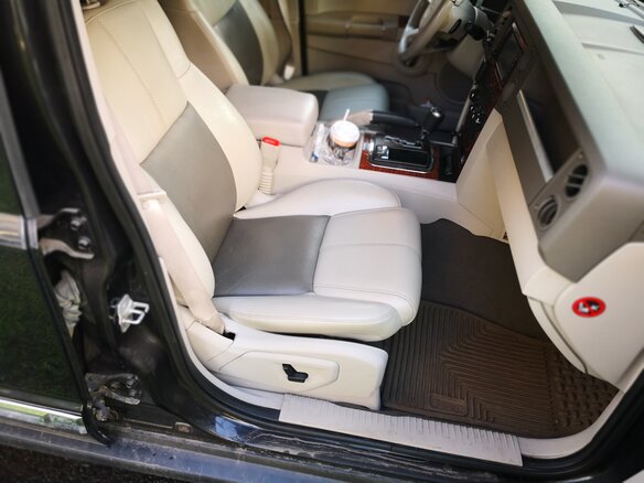 2008 Jeep Commander, чёрный - вид 9