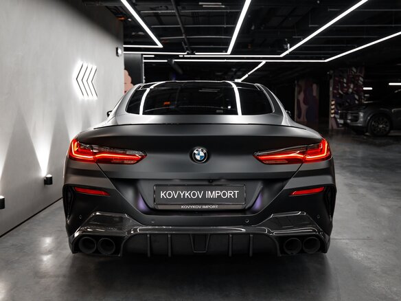 2024 BMW 8 серии M850i xDrive II (G14/G15/G16) Рестайлинг, чёрный, 7500000 рублей - вид 3