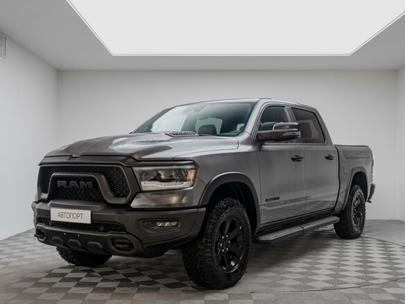 2024 Ram 1500 Crew Cab eTorque V, серый, 10990000 рублей
