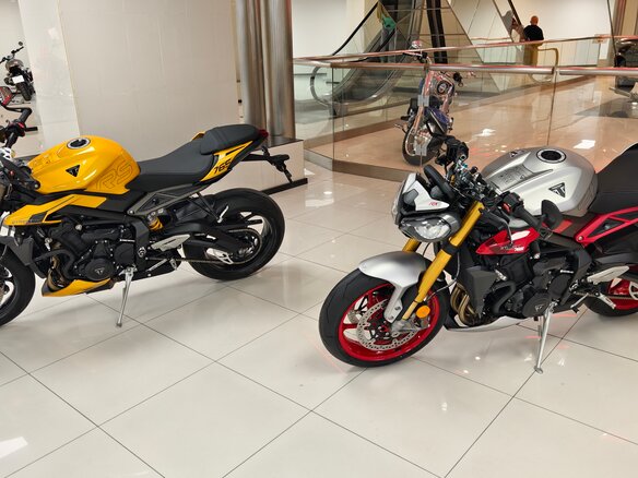 2025 Triumph Street Triple, жёлтый, 1550000 рублей - вид 39