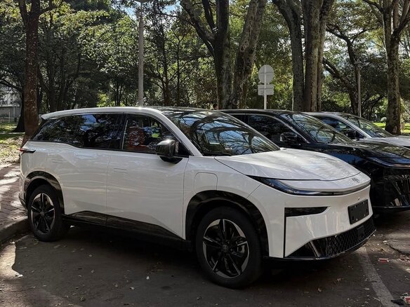 2026 Toyota bZ3X 67.9 kWh, белый, 2800000 рублей - вид 1