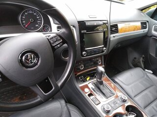 2013 Volkswagen Touareg II, серый, 2450000 рублей, вид 2
