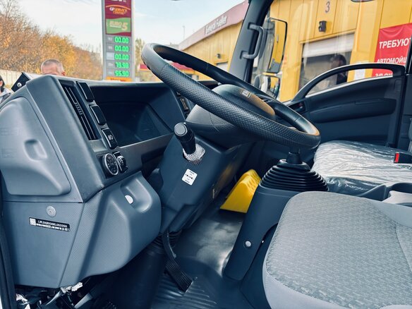 2024 Isuzu ELF KV100, белый, 4750000 рублей - вид 17