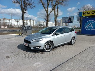 2016 Ford Focus III Рестайлинг, серебристый, 975000 рублей, вид 3