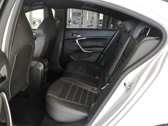 2012 Opel Insignia OPC I, белый - вид 6