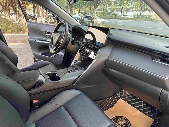 2023 Toyota Harrier IV (XU80), чёрный, 3652000 рублей - вид 9
