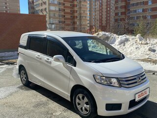 2013 Honda Freed Spike I, белый, 1376000 рублей, вид 1