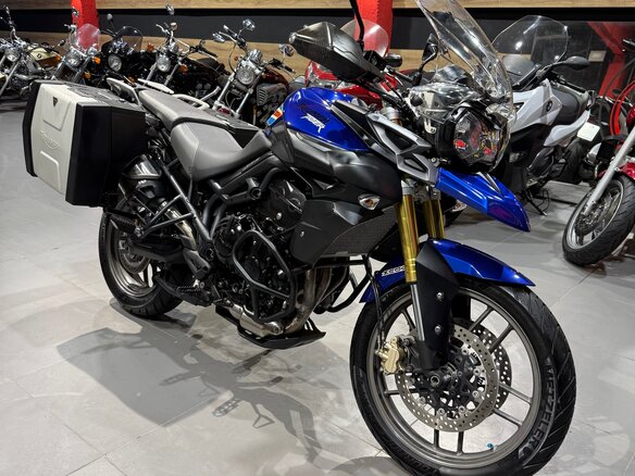 2013 Triumph Tiger 800, синий, 585000 рублей - вид 4