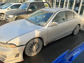 2002 Mitsubishi Galant VIII Рестайлинг, серебристый, 300000 рублей, вид 3
