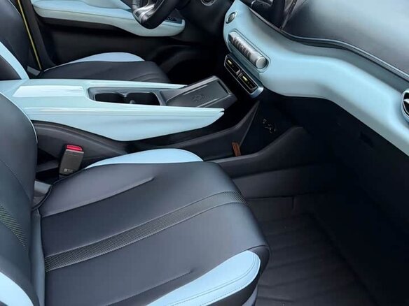 2024 BYD Seagull 38.88 kWh I, жёлтый, 1360000 рублей - вид 11