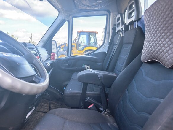 2017 Iveco Daily, белый, 3250000 рублей - вид 1
