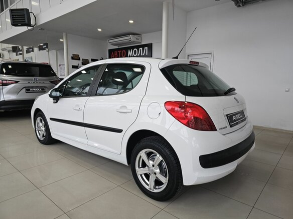 2008 Peugeot 207 I, белый, 589000 рублей - вид 5