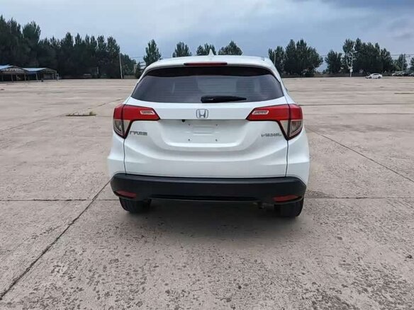 2022 Honda Vezel I Рестайлинг, белый, 1399000 рублей - вид 2