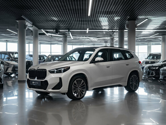2026 BMW X1 Long 25Li xDrive III (U11/U12), белый, 5800000 рублей