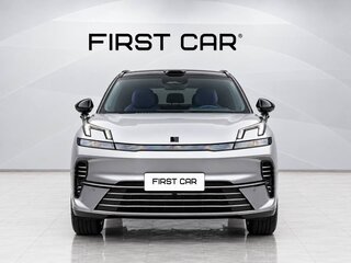 2026 Lynk & Co 08 EM-P 38.2 kWh I Рестайлинг, серебристый, 5490000 рублей, вид 1
