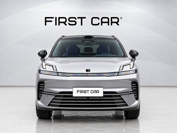 2026 Lynk & Co 08 EM-P 38.2 kWh I Рестайлинг, серебристый, 5490000 рублей