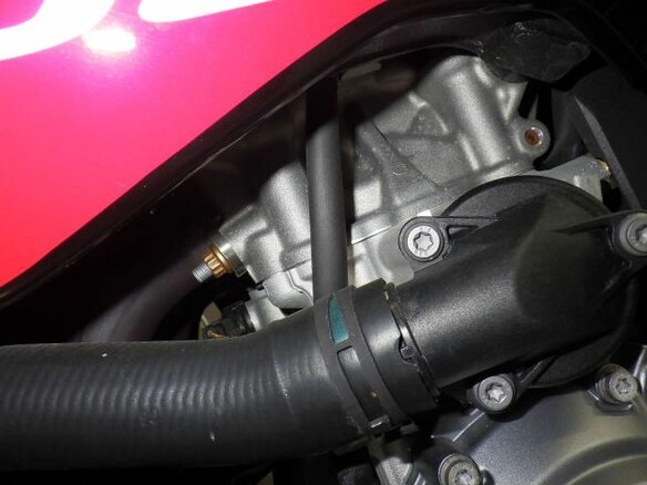 2024 BMW M 1000 R, чёрный, 2350000 рублей - вид 17