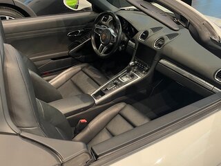 2018 Porsche Boxster IV 718 (982), белый, 5500000 рублей, вид 4