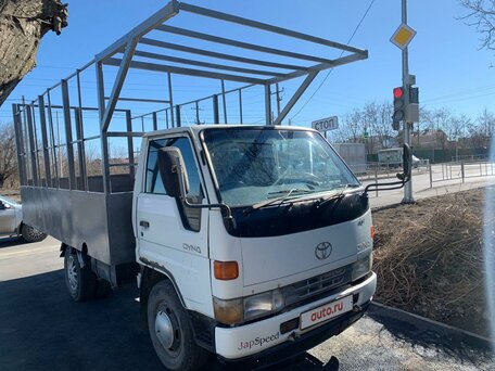 1997 Toyota Dyna, белый, 990000 рублей, вид 2