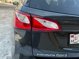 2018 Chevrolet Equinox III, серый, 1700000 рублей, вид 4