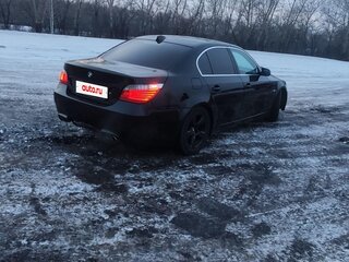 2008 BMW 5 серии 520i V (E60/E61) Рестайлинг, чёрный, 1100000 рублей, вид 4