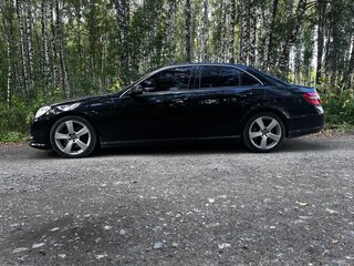 2011 Mercedes-Benz E-Класс 200 7G-Tronic IV (W212, S212, C207), чёрный, 1890000 рублей, вид 5