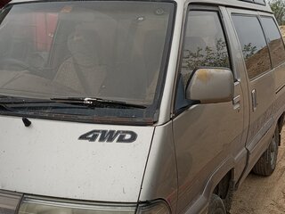1989 Toyota MasterAce Surf, коричневый, 380000 рублей, вид 4