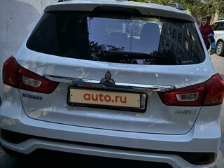 2019 Mitsubishi ASX I Рестайлинг 2, белый, 2000000 рублей, вид 3
