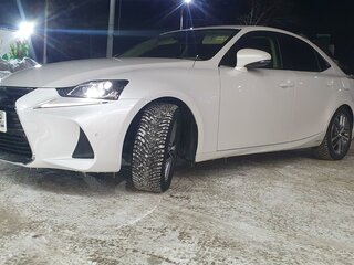 2017 Lexus IS 300h III Рестайлинг, белый, 3200000 рублей, вид 4