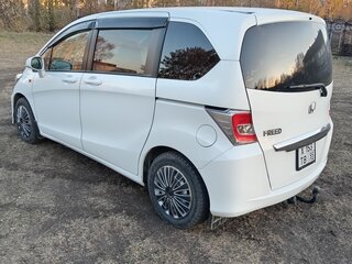 2016 Honda Freed I Рестайлинг 2, белый, 1500000 рублей, вид 5