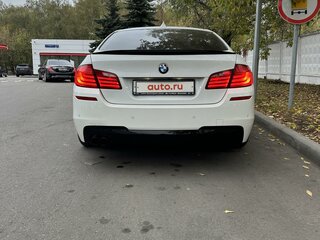 2010 BMW 5 серии 530d VI (F10/F11/F07), белый, 2700000 рублей, вид 3