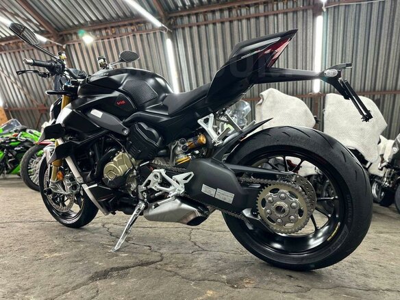 2022 Ducati Streetfighter V4, чёрный, 1950000 рублей - вид 5